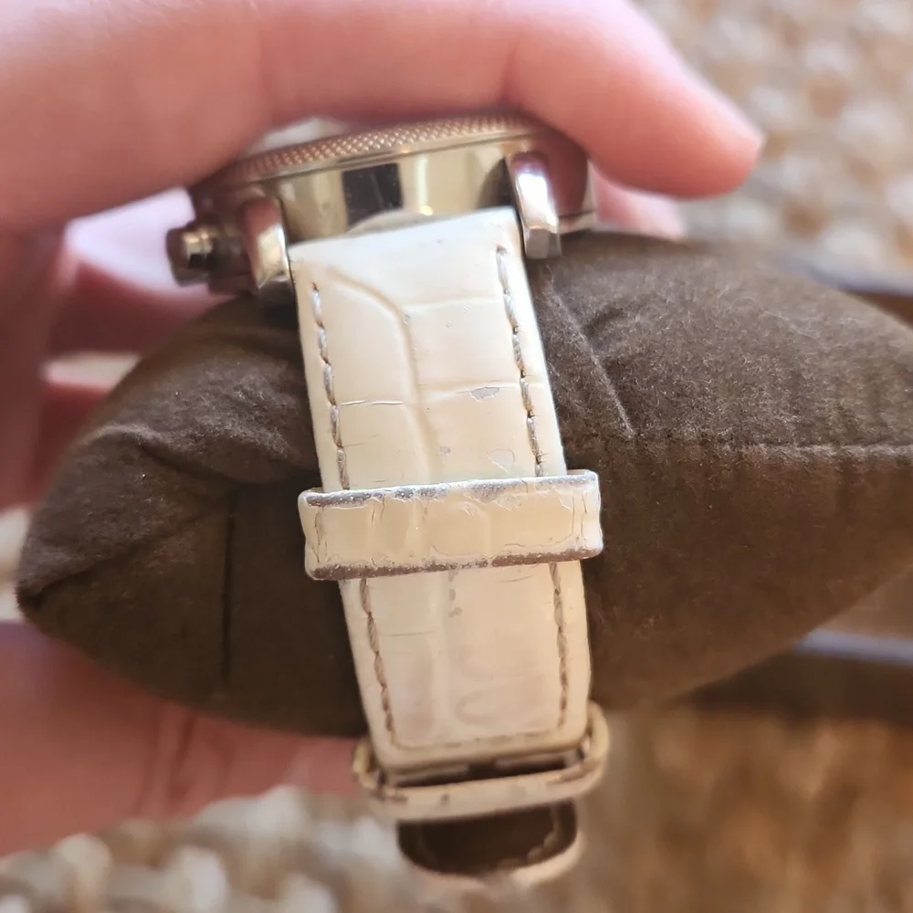 Michael Kors White Diamond Watch with Box - Picture 9 of 13